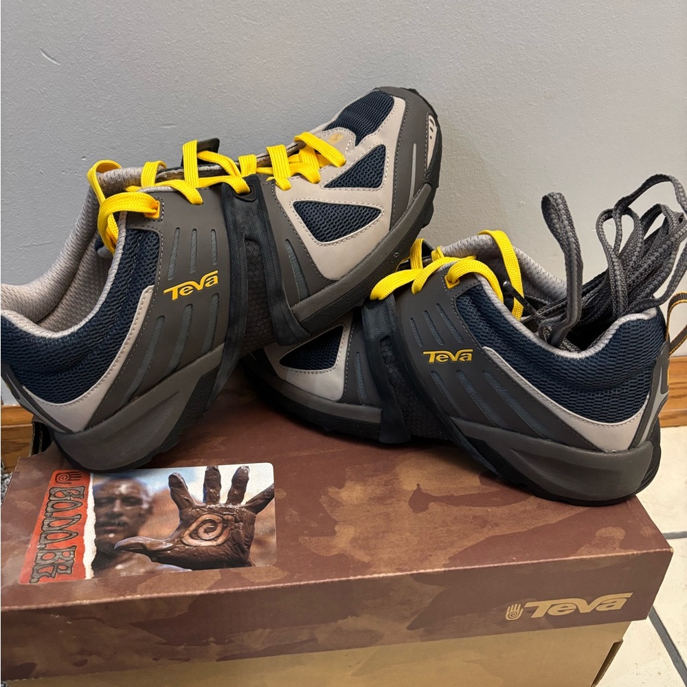 Teva Men's Dark Blue and Yellow Athletic Shoes #gorpcore